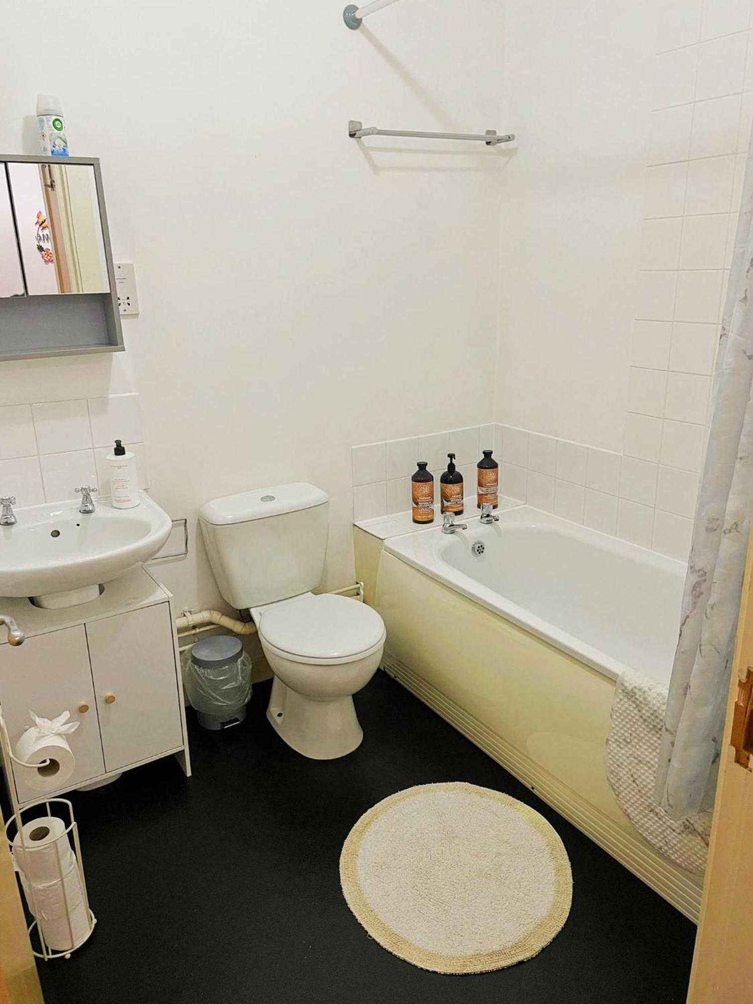 Gregorian Quarter Apartment